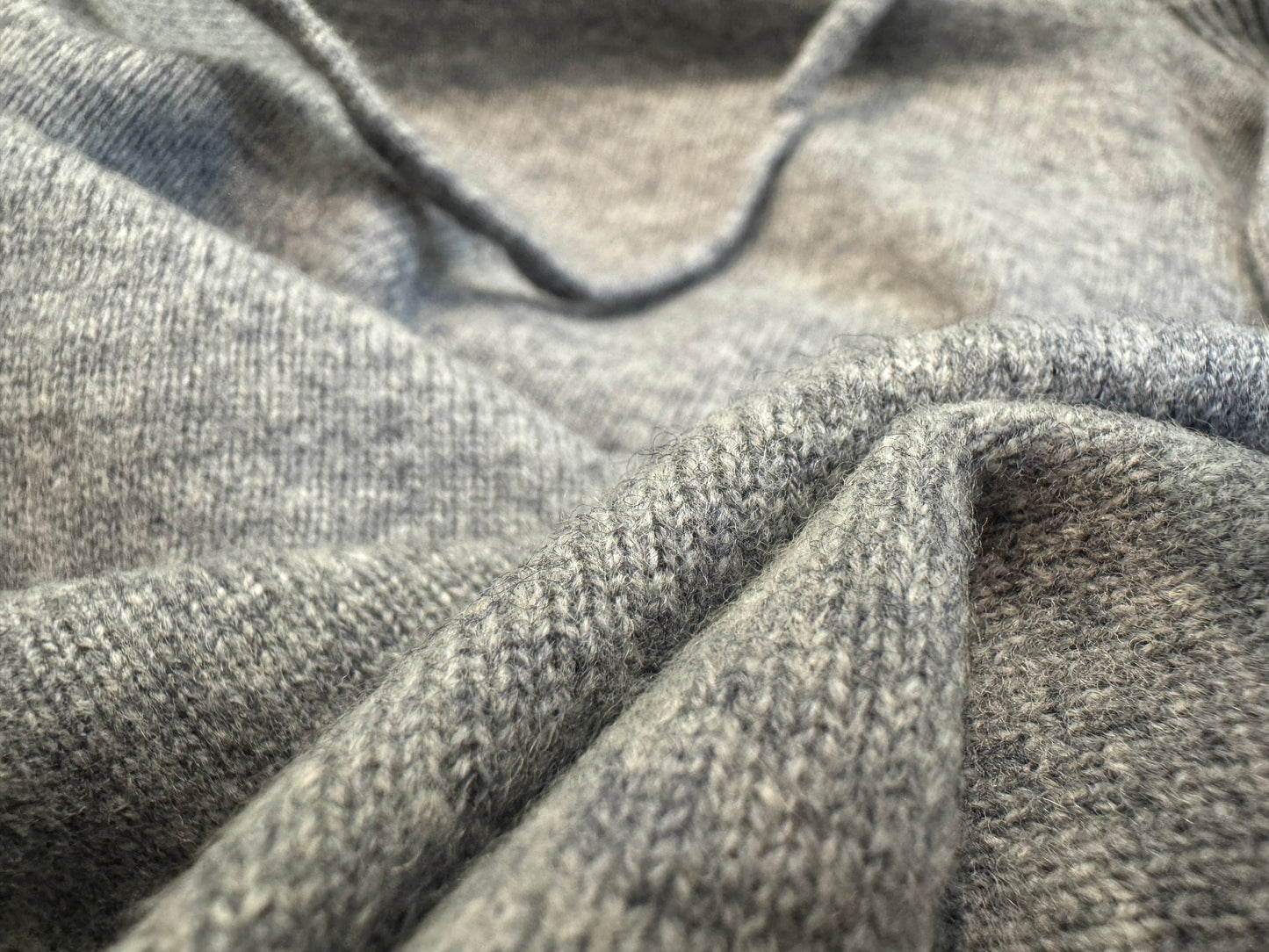 Ljusgrå Stickad Hoodie