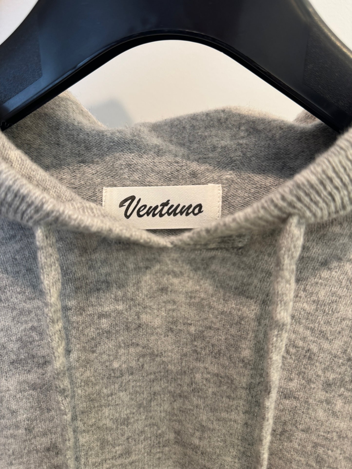 Ljusgrå Stickad Hoodie
